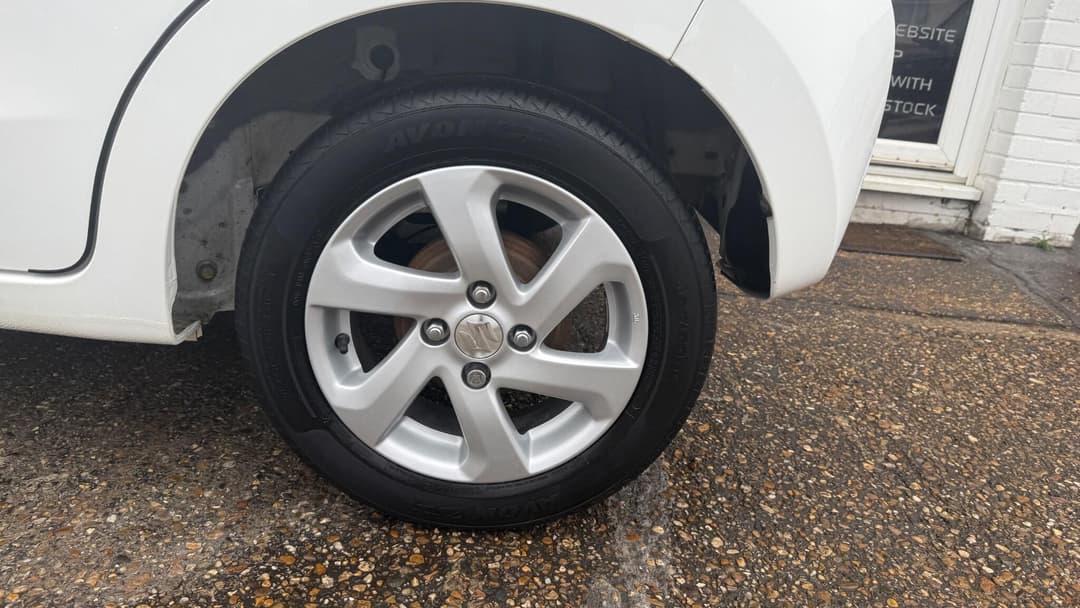 Car Image 19