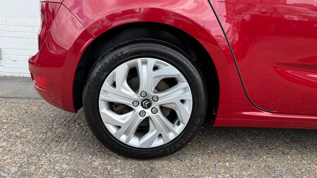 Car Image 21
