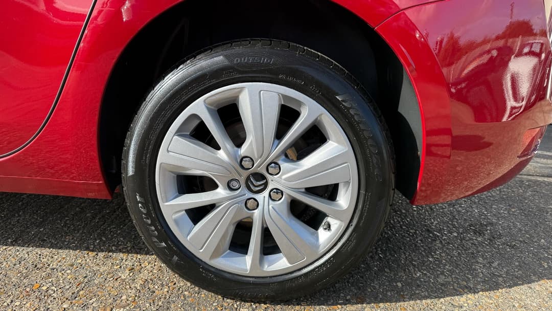 Car Image 21