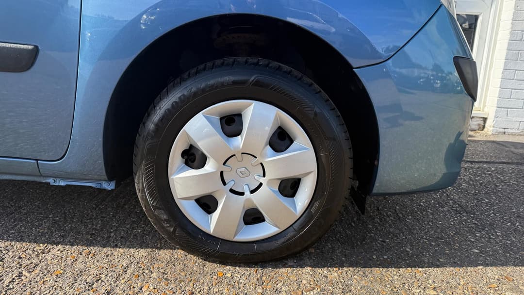 Car Image 22