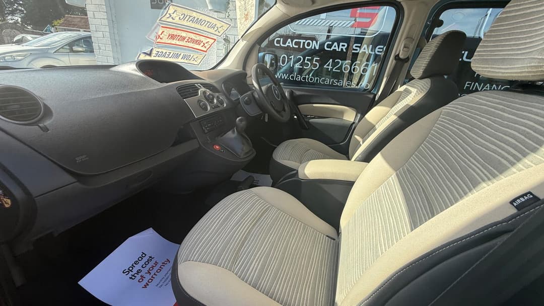 Car Image 16