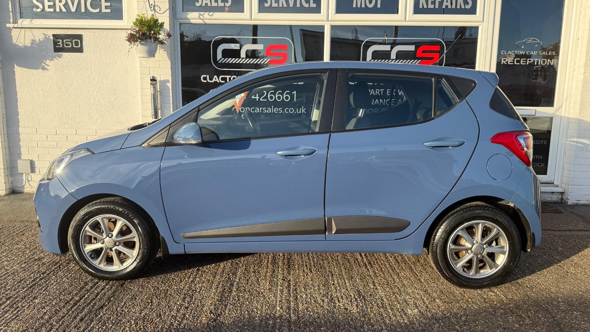 2016 Hyundai i10 - Image 4