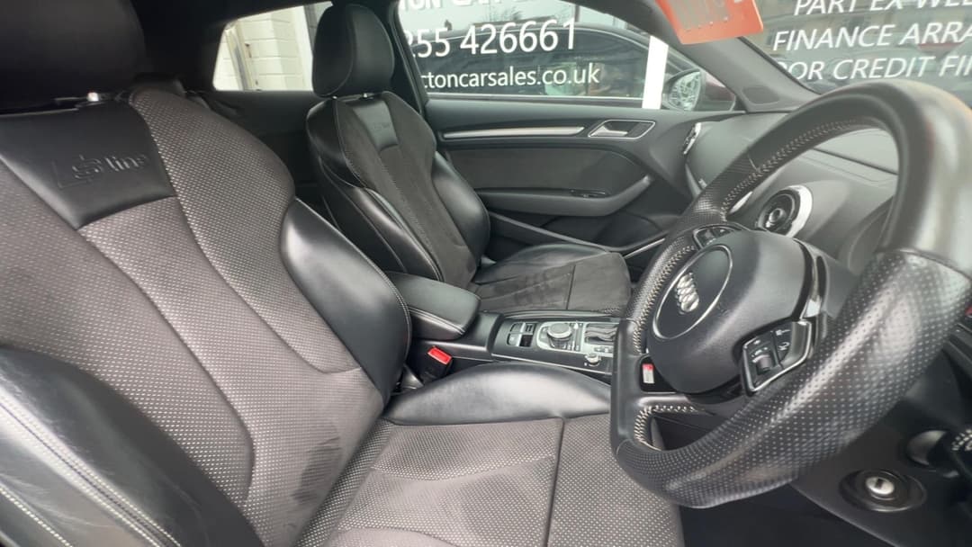 Car Image 10
