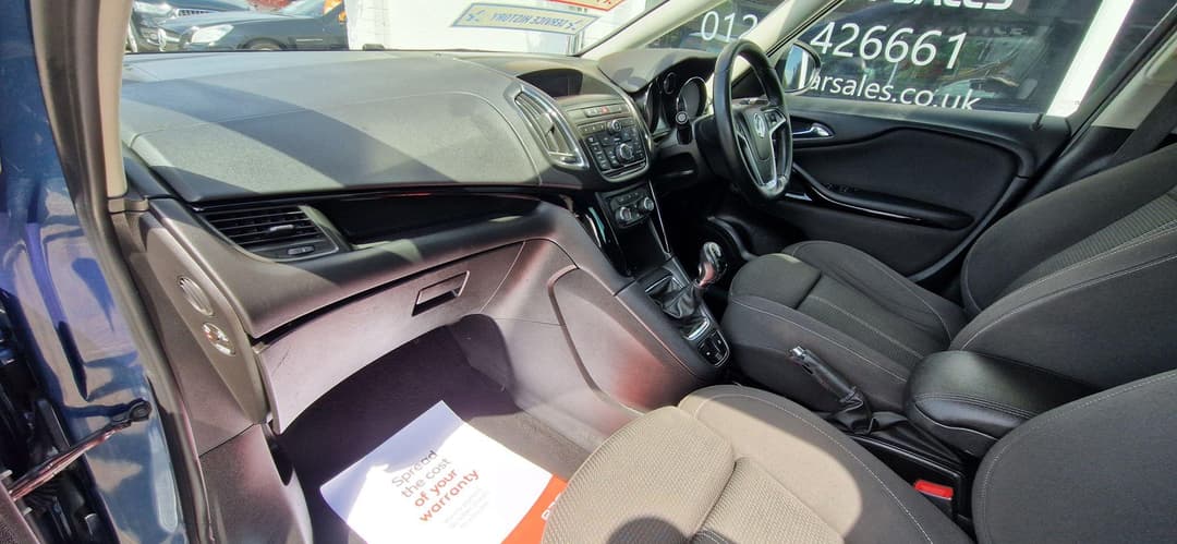 Car Image 17