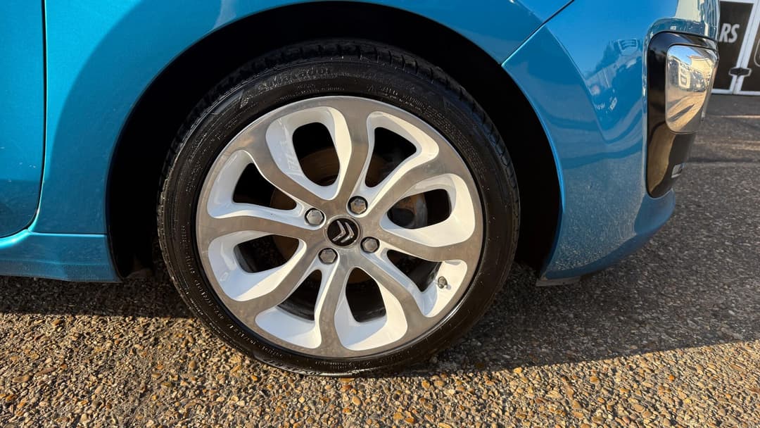 Car Image 22