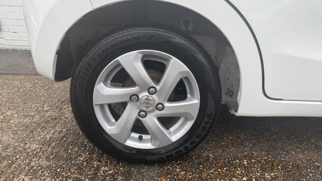 Car Image 21