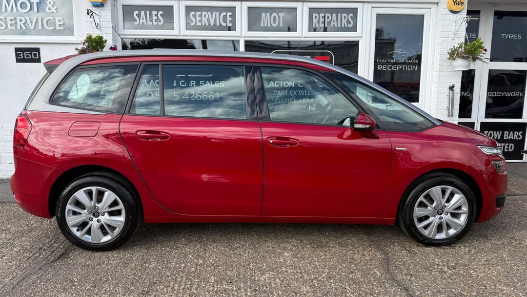 Car Image 8