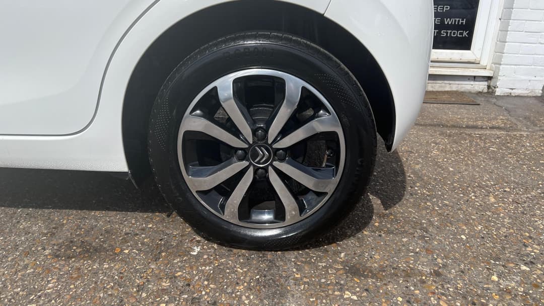 Car Image 20
