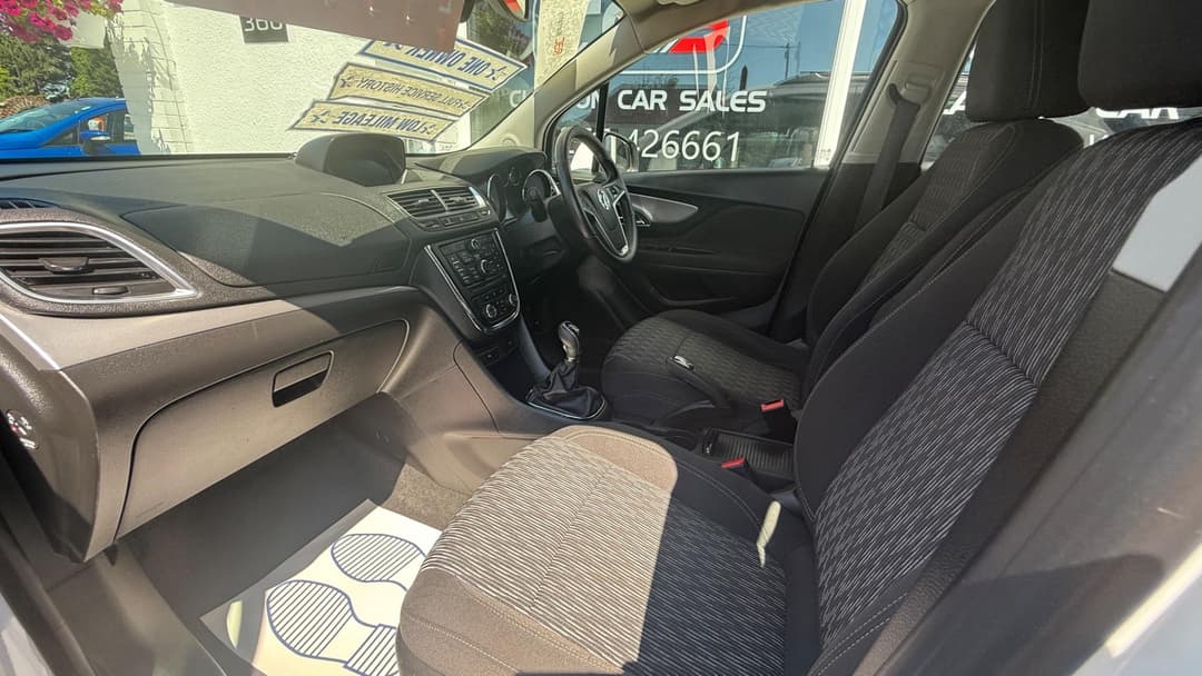 Car Image 16