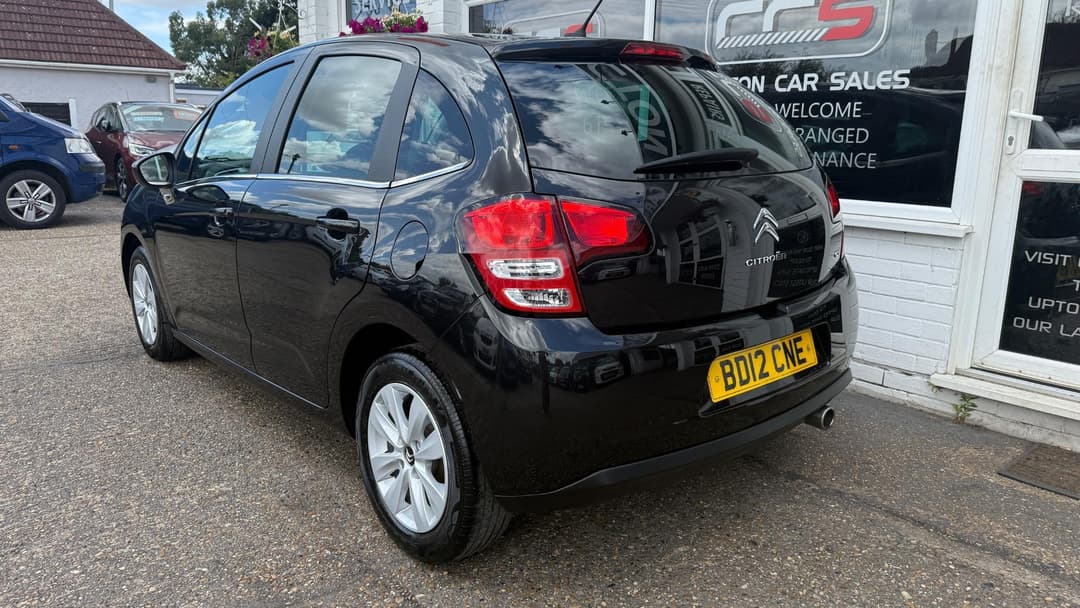 Car Image 5