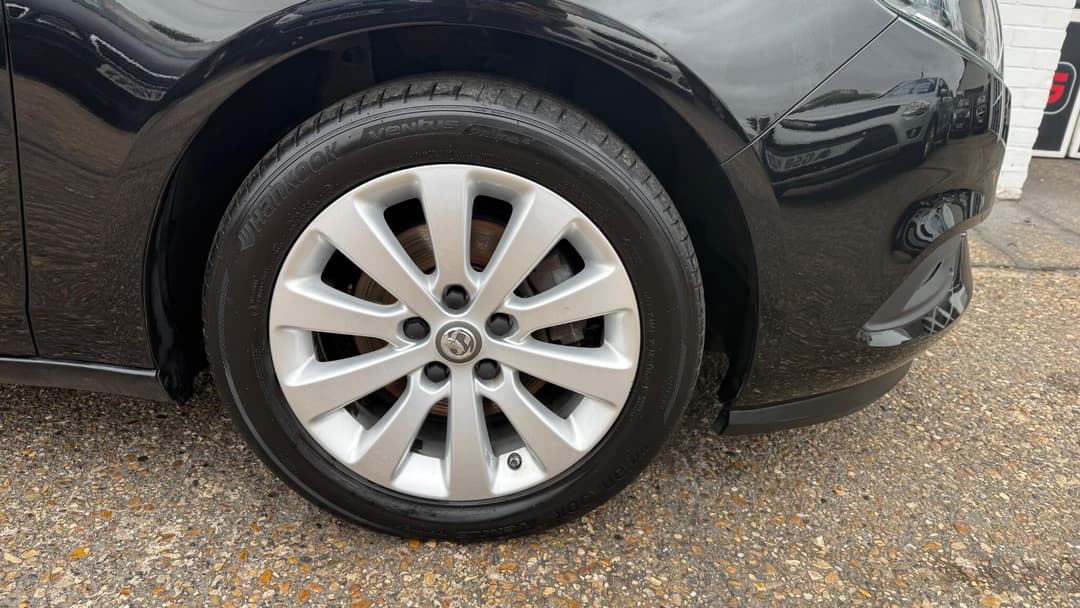 Car Image 24