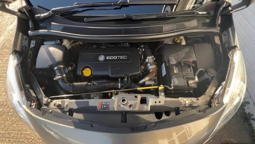 Car Image 13