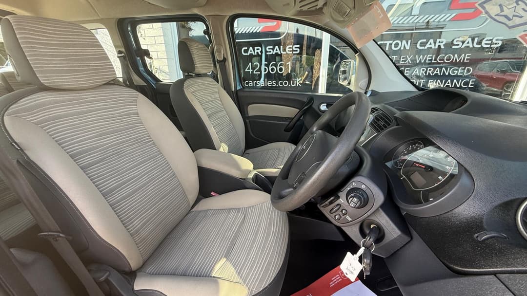 Car Image 10