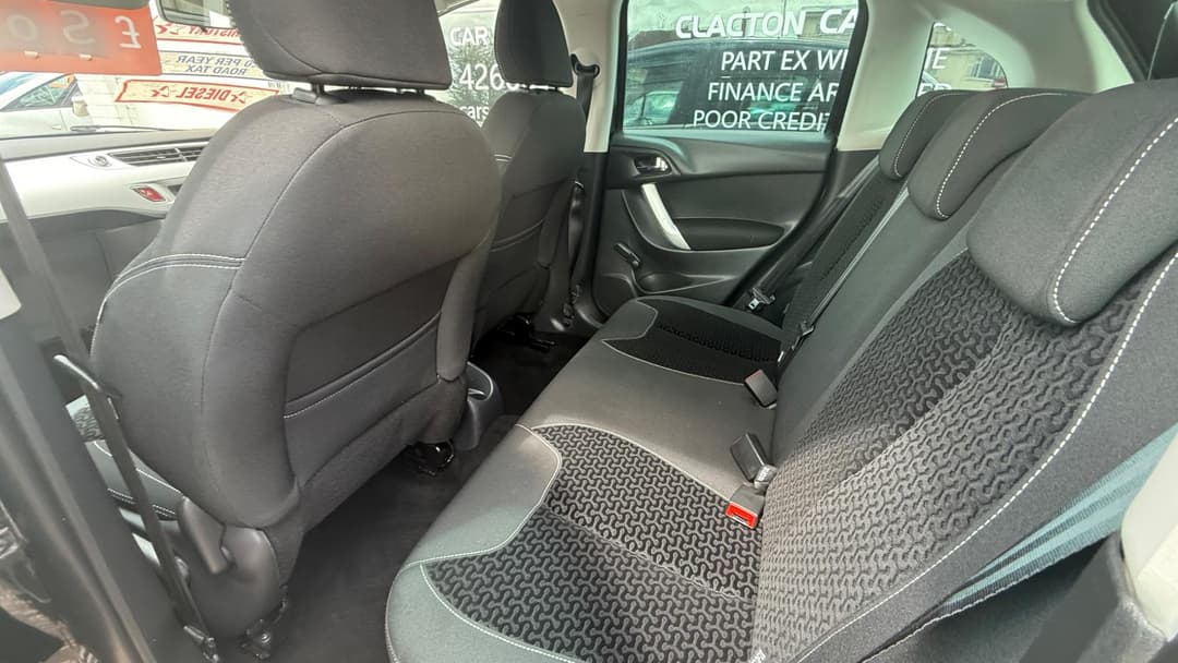 Car Image 18