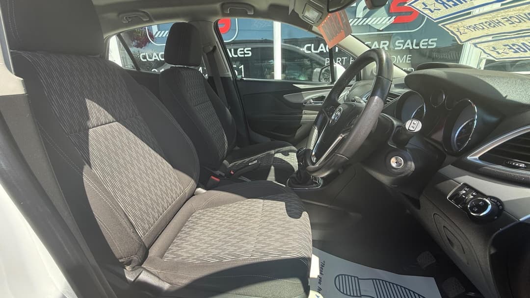 Car Image 10