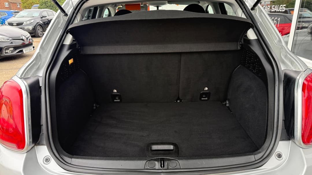 Car Image 14