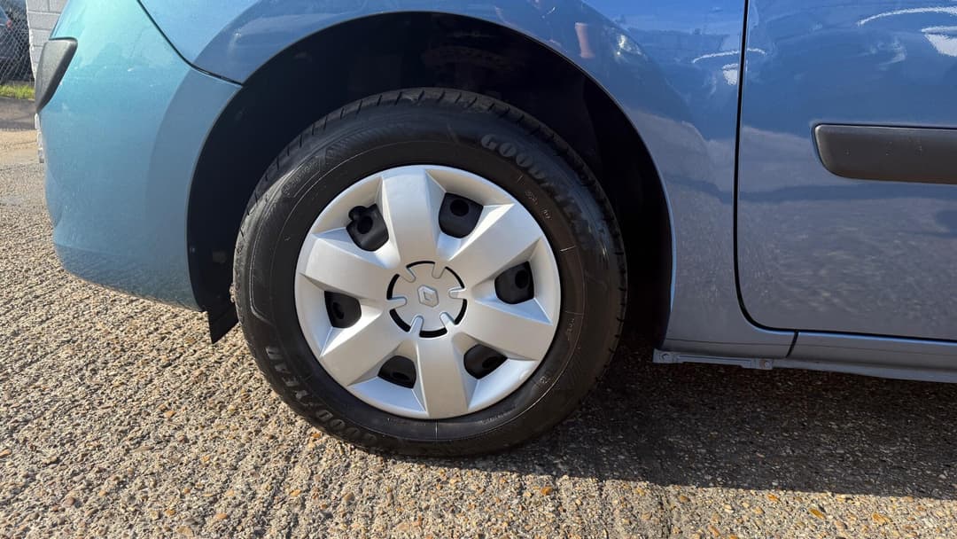 Car Image 20