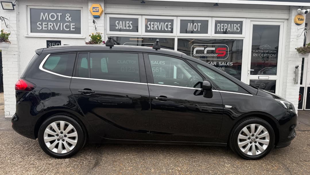 Car Image 8
