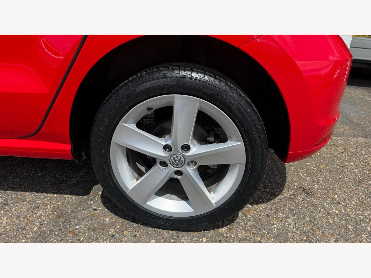 Volkswagen Polo thumbnail 19
