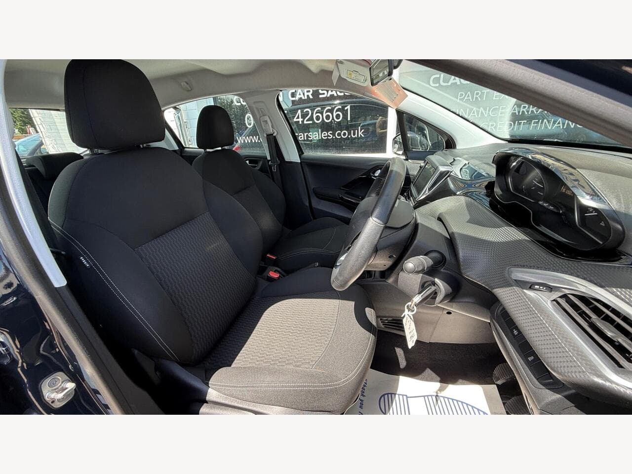Peugeot 208 thumbnail 10