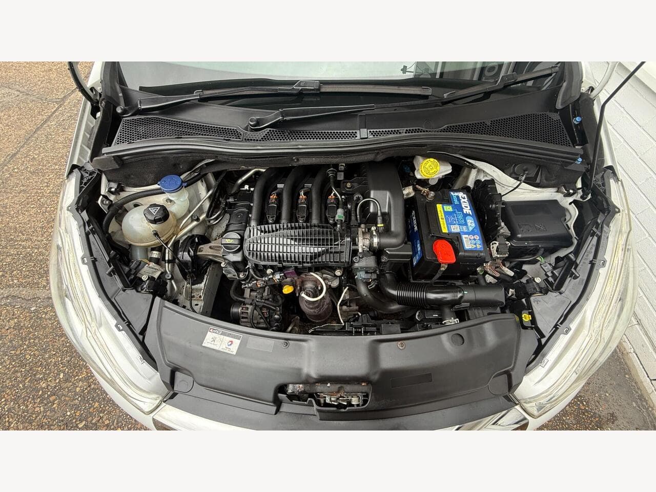 Peugeot 208 thumbnail 13