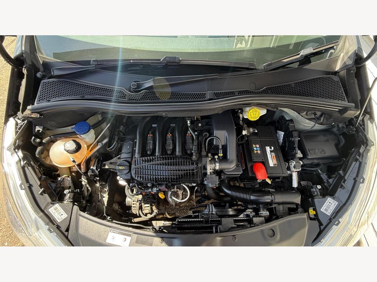 Peugeot 208 thumbnail 13