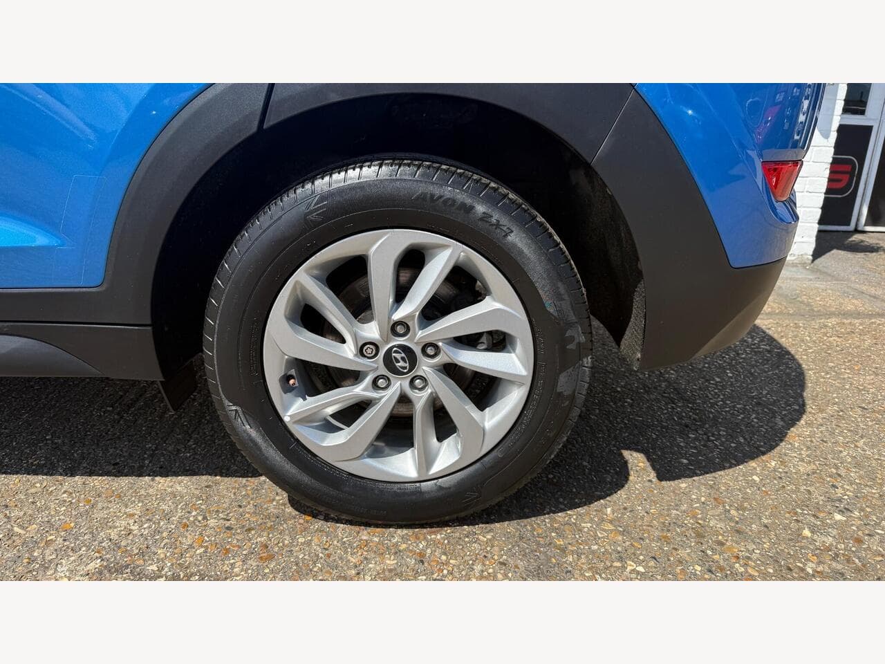 Hyundai TUCSON thumbnail 19