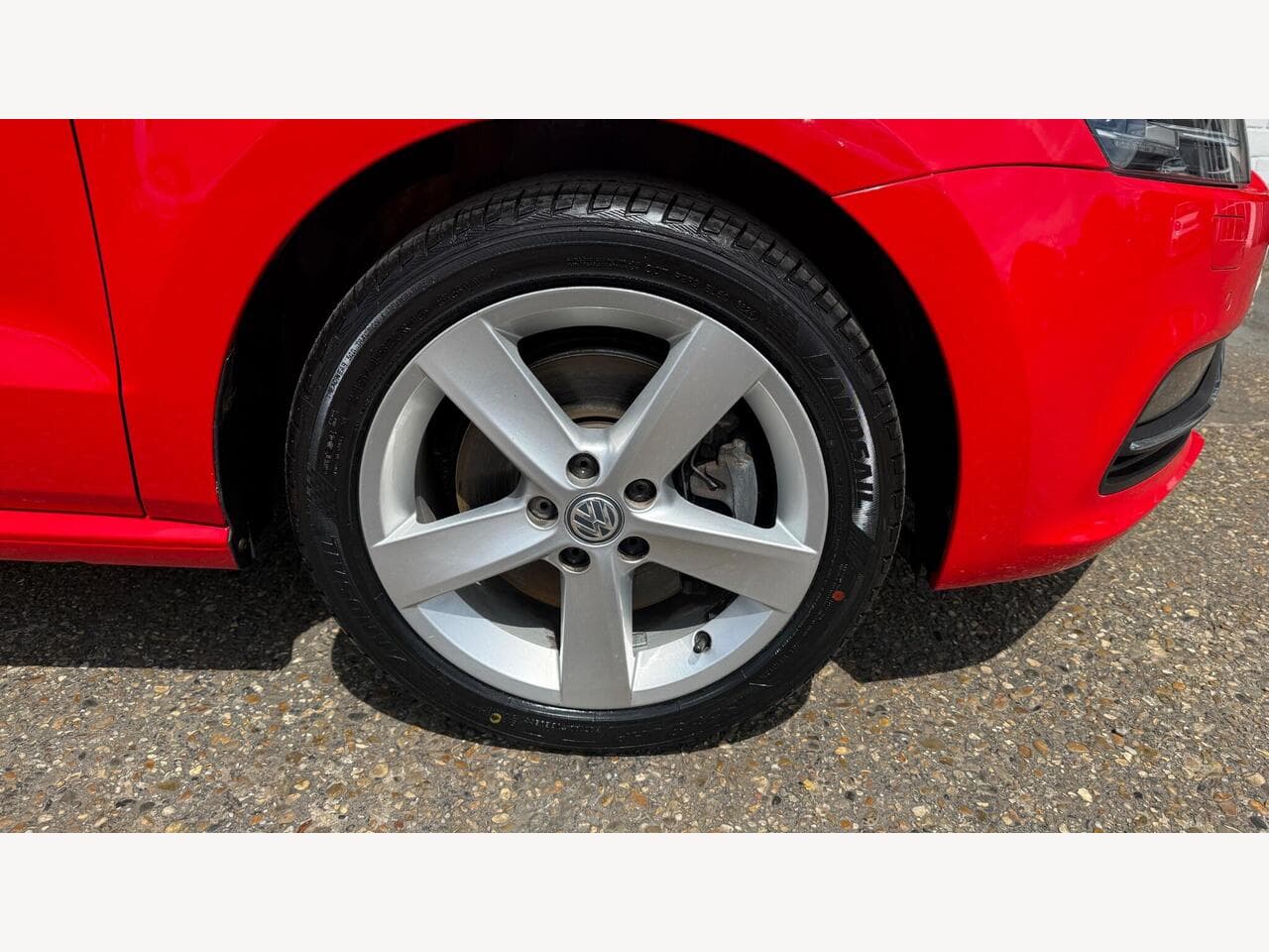 Volkswagen Polo thumbnail 22