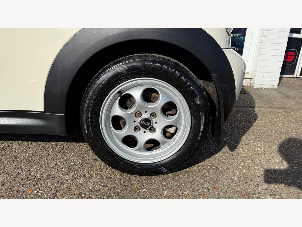 MINI Hatch thumbnail 14