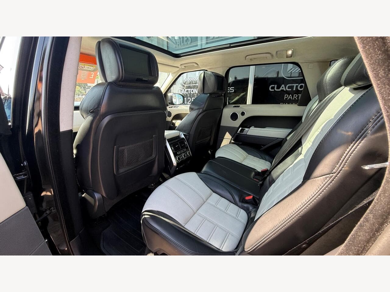 Land Rover Range Rover Sport thumbnail 18