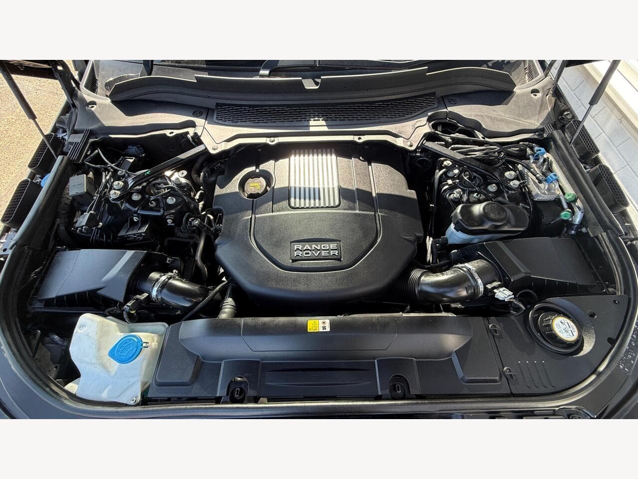 Land Rover Range Rover Sport thumbnail 13