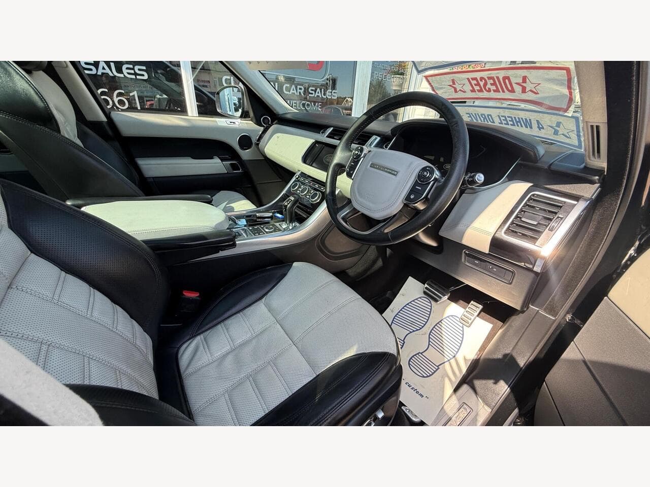 Land Rover Range Rover Sport thumbnail 9