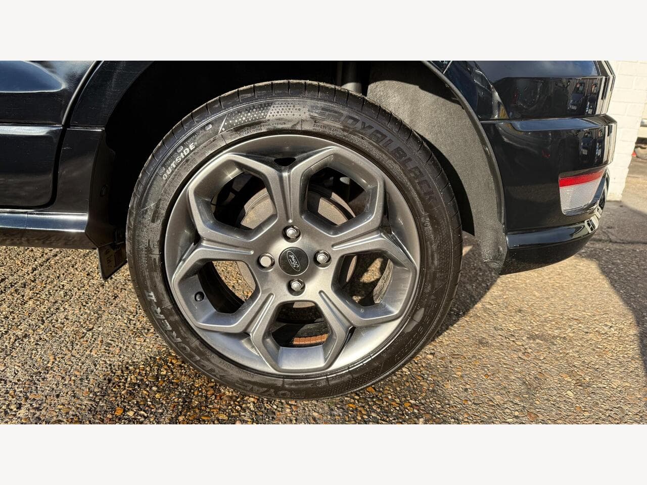 Ford EcoSport thumbnail 19