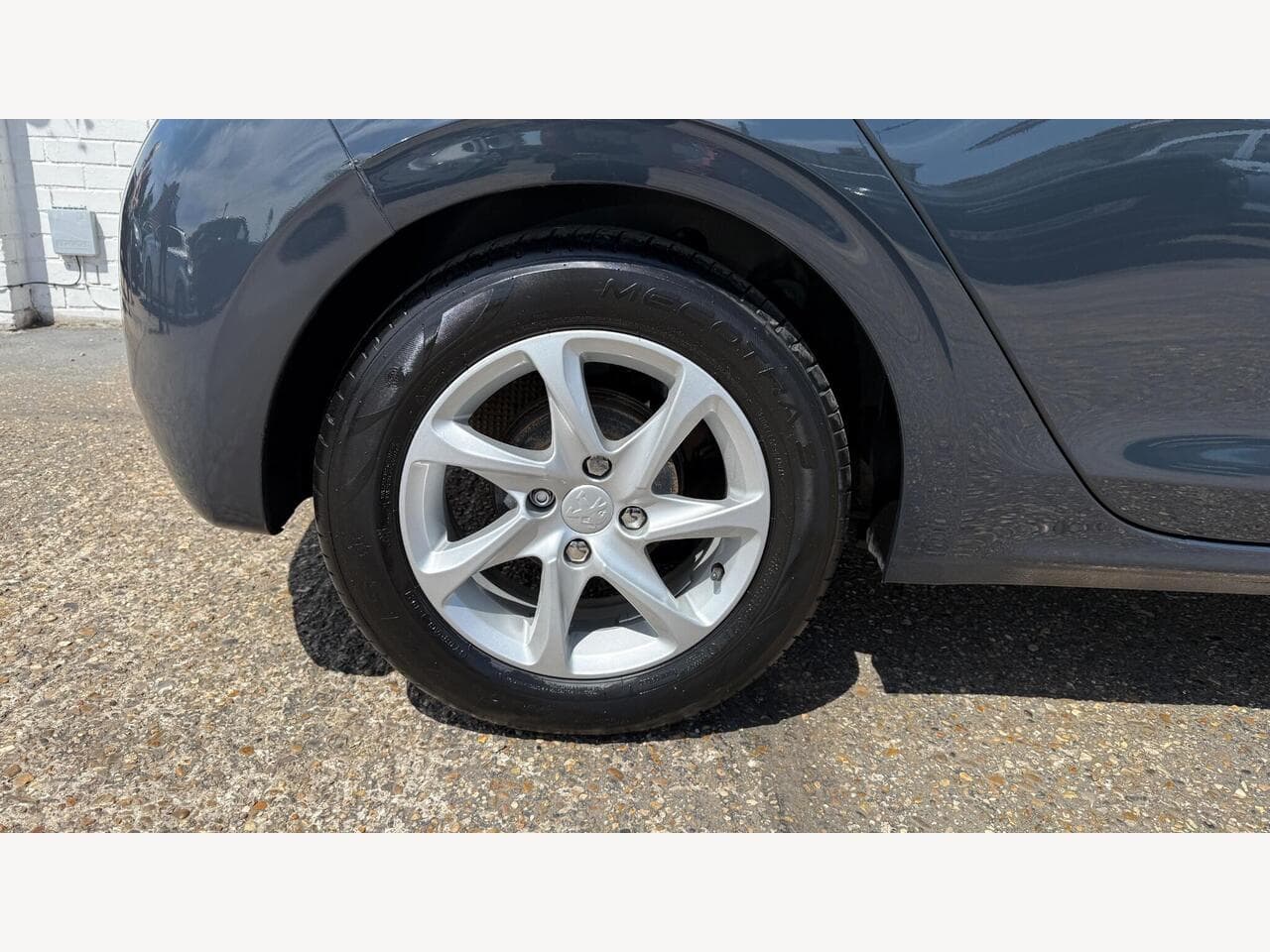 Peugeot 208 thumbnail 21