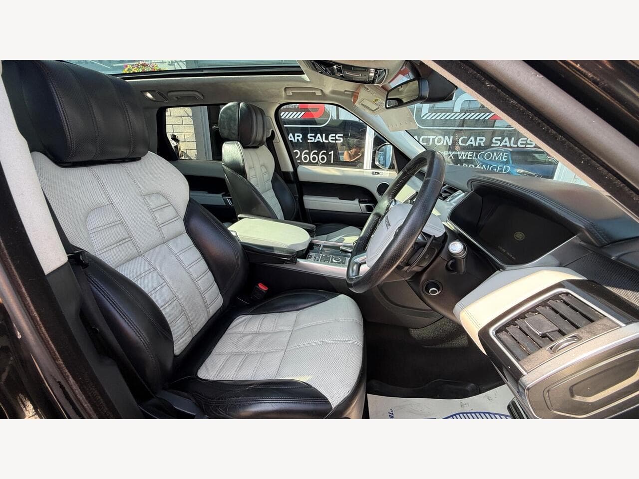 Land Rover Range Rover Sport thumbnail 10